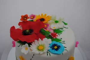 Tort vesel cu flori si Cenusareasa 002